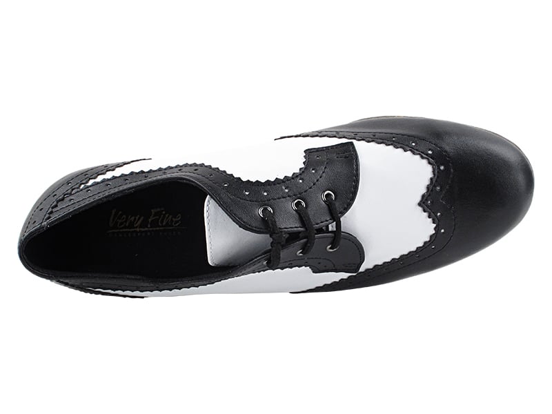 Vintage-inspired swing shoes in black and white design