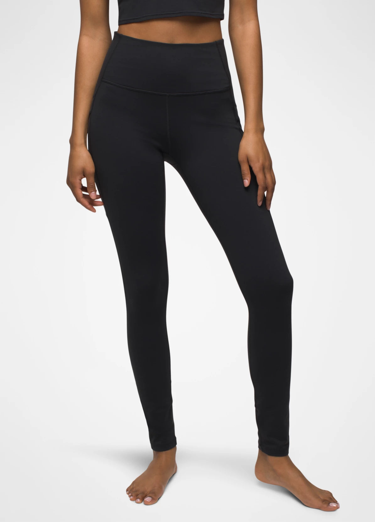 Chakara Prana Pocket Leggings: Sustainable and Functional Yoga Wear